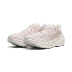 Damskie buty do biegania Deviate NITRO™ 4 PUMA. Czerwone obuwie sportowe damskie Puma, bez wzorów, z materiału, do biegania. Za 609.99 zł.
