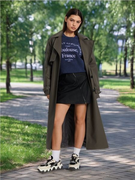 Spódnica mini z imitacji skóry - czarny. Czarne spódnice damskie Sinsay, l, bez wzorów, ze skóry, mini, trapezowe. Za 35.99 zł.