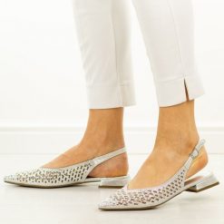 Srebrne przewiewne baleriny damskie D&A 0105. Szare baleriny damskie DiA, na lato, w ażurowe wzory, z jeansu, eleganckie, bez obcasa, na obcasie. Za 259.00 zł.