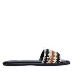 Klapki LOVE MOSCHINO. Klapki damskie Love Moschino, bez wzorów, bez obcasa. Za 809.99 zł.