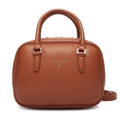 Torebka Patrizia Pepe. Brązowe torebki do ręki damskie Patrizia Pepe, bez wzorów, bez dodatków. Za 1,439.00 zł.
