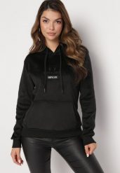 Czarna Welurowa Bluza Kangurka z Polarową Podszewką i Napisem Memisia. Czarne bluzy damskie Born2be, l, bez wzorów, z polaru, z kapturem. Za 99.99 zł.
