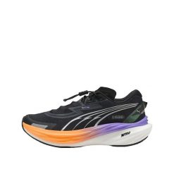 Buty trailowe PUMA Deviate Nitro 3 Wtr+ Noir Femme. Czarne obuwie sportowe damskie Puma, bez wzorów, z materiału, do biegania. Za 628.45 zł.
