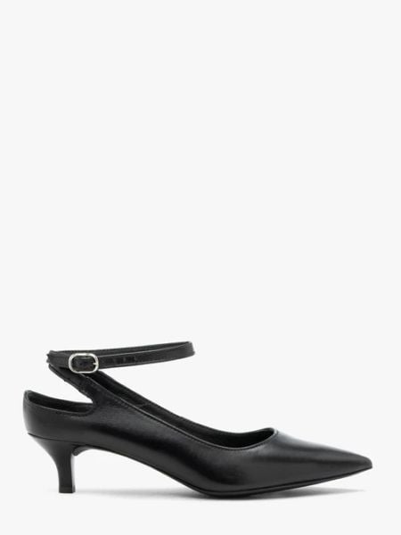 Czarne czółenka slingback bez pięty. Czarne czółenka damskie Ryłko, bez wzorów, ze skóry, eleganckie, bez obcasa, na obcasie, bez zapięcia. Za 429.99 zł.