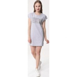 Szara Sukienka Independently. Sukienki damskie marki Born2be. Za 44.99 zł.