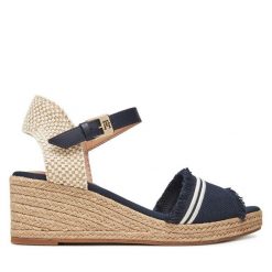 Espadryle Tommy Hilfiger. Niebieskie sandały damskie Tommy Hilfiger, bez wzorów, bez obcasa, bez zapięcia. Za 299.99 zł.