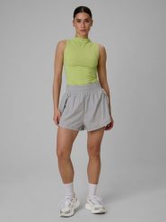4F Spodenki treningowe szybkoschnące damskie - szare S. Szare szorty damskie 4f, s, bez wzorów, z tkaniny, z podwyższonym stanem. Za 149.99 zł.
