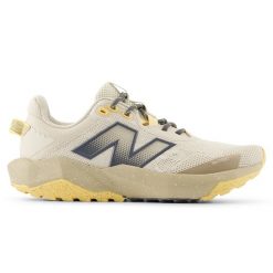 Buty damskie New Balance DynaSoft Nitrel v6 WNTR88D – beżowe. Brązowe obuwie sportowe damskie New Balance, bez wzorów, z materiału, do biegania. Za 449.99 zł.