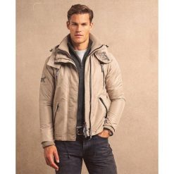 Kurtka przeciwwiatrowa Mountain SD od SUPERDRY. Brązowe bluzki z długim rękawem męskie Superdry., m, bez wzorów, bez kołnierzyka. W wyprzedaży za 449.80 zł.