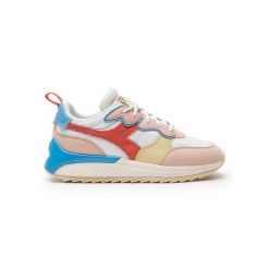 Sneakersy damskie DIADORA JOLLY CANVAS WN. Czerwone obuwie sportowe damskie Diadora, bez wzorów, trekkingowe. Za 169.99 zł.