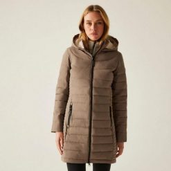Płaszcz ocieplany damski REGATTA Andria. Brązowe kurtki damskie Regatta, bez wzorów, z puchu, bez kaptura. Za 239.99 zł.