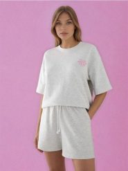 Bawełniane szorty dresowe - Inny. Szorty damskie Sinsay, l, bez wzorów, z bawełny. Za 25.99 zł.