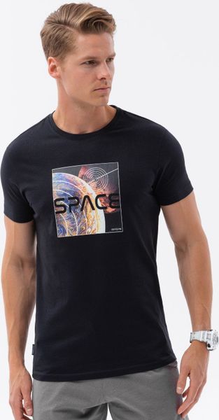 Ombre T-shirt męski bawełniany z nadrukiem kosmosu - czarny V1 S1755 S. Czarne t-shirty męskie Ombre, m, bez wzorów, z bawełny, bez kołnierzyka. Za 19.99 zł.