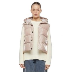 Kurtka bez rękawów z kapturem z recyklingu dla kobiet Urban Classics Sherpa. Czerwone kurtki damskie Urban Classics, xs, bez wzorów, z materiału, z kapturem. Za 251.00 zł.