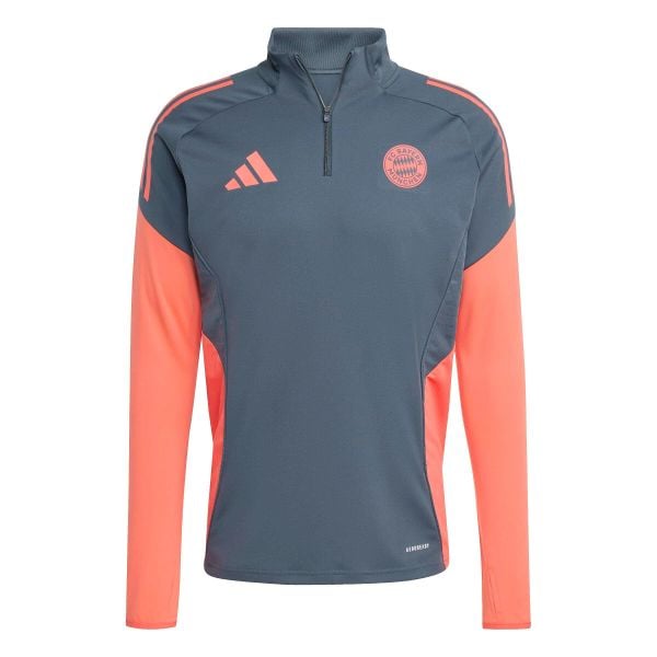 Kurtka dresowa Bayern Monachium 2025/26. Szare kurtki męskie Adidas, bez wzorów, z dresówki, do piłki nożnej. W wyprzedaży za 258.50 zł.