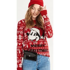 Świąteczny sweter Mickey Mouse - Czerwony. Czerwone swetry damskie Sinsay. Za 69.99 zł.