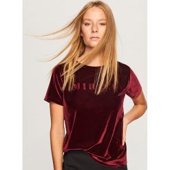 Welurowy t-shirt - Fioletowy. T-shirty damskie marki Colour Pleasure. Za 39.99 zł.