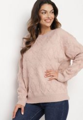Jasnoróżowy Sweter o Luźnym Kroju i Wzorzystym Splocie ze Ściągaczami Elondrae. Czerwone swetry damskie Born2be, na zimę, bez wzorów, ze splotem, bez kołnierzyka, bez ramiączek, bez kaptura. Za 149.99 zł.
