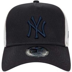 Czapka Męska League Essential New York Yankees Trucker Cap. Białe czapki i kapelusze męskie New Era, bez wzorów, sportowe. Za 192.99 zł.