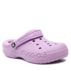 Klapki Crocs. Fioletowe klapki damskie Crocs, bez wzorów, bez obcasa. Za 169.99 zł.