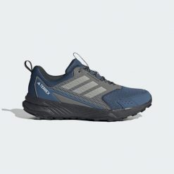 Buty Tracefinder Trail Running. Niebieskie buty sportowe męskie Adidas, z materiału, bez zapięcia, do biegania. Za 329.00 zł.