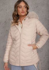 Jasnobeżowa Przejściowa Kurtka z Pikowaniem Bocznymi Ściągaczami i Kapturem Fezizia. Brązowe kurtki damskie Renee, l, bez wzorów, z jeansu. Za 149.99 zł.