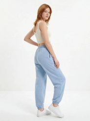 Damskie spodnie dresowe oversize UNLEASH WINGS PASTEL BLUE. Czarne spodnie dresowe damskie Wings, l, bez wzorów, z dresówki. Za 209.90 zł.