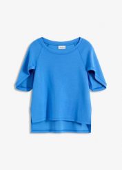 Shirt oversized z lejącej mieszanki wiskozy. Niebieskie bluzki damskie bonprix, bez wzorów, z wiskozy, bez kołnierzyka, bez ramiączek. Za 54.99 zł.