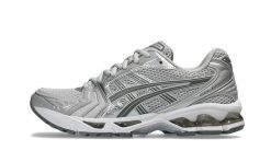 Damskie buty do biegania ASICS GEL-KAYANO 14 Cloud Grey / Clay Grey. Białe obuwie sportowe damskie Asics, bez wzorów, z gumy, do biegania, asics gel kayano. Za 738.00 zł.