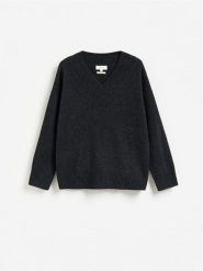 Wełniany sweter oversize - ciemnoszary. Szare swetry damskie Reserved, l, bez wzorów, z wełny, bez kołnierzyka, bez ramiączek, bez kaptura. Za 259.99 zł.