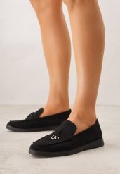 Czarne Mokasyny z Imitacji Zamszu Zdobione Zawieszką i Przeszyciem Aezoris. Czarne mokasyny damskie Renee, z jeansu, eleganckie. Za 89.99 zł.