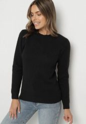 Czarny Sweter z Wełną w Klasycznym Stylu Firrive. Czarne swetry damskie Born2be, bez wzorów, z jeansu, klasyczne, bez kołnierzyka, bez ramiączek, bez kaptura. Za 59.99 zł.