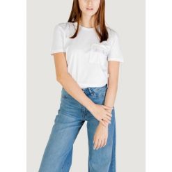 Koszulka crop top Kobieta ONLY ONLELIS S/S DETAIL POCKET TEE CS JRS. Białe t-shirty damskie Only, s, bez wzorów, z bawełny, bez kołnierzyka. Za 150.55 zł.