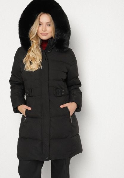 Czarna Pikowana Kurtka z Kapturem z Futrem i Paskiem w Talii Acendria. Czarne kurtki damskie Born2be, plus size, bez wzorów, z dzianiny, z kapturem. Za 199.99 zł.