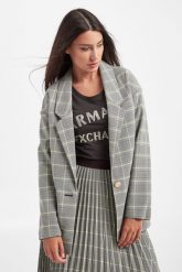 Marynarka w kratę ARMANI EXCHANGE. Żakiety damskie Armani Exchange, xs, bez wzorów. W wyprzedaży za 660.87 zł.