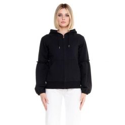 Błyszcząca damska bluza z kapturem zapinana na zamek. Czarne bluzy sportowe damskie LEONE 1947 APPAREL, l, bez wzorów, z tkaniny, z kapturem, na fitness i siłownię. W wyprzedaży za 167.70 zł.