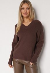 Brązowy Sweter z Domieszką Kaszmiru z Dekoltem w Serek Feralaine. Brązowe swetry damskie Born2be, bez wzorów, z jeansu, eleganckie, bez kołnierzyka, bez ramiączek, bez kaptura. Za 109.99 zł.