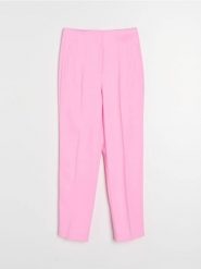 Spodnie cygaretki z domieszką wiskozy - różowy. Czerwone spodnie materiałowe damskie Sinsay, l, bez wzorów, z wiskozy. Za 49.99 zł.