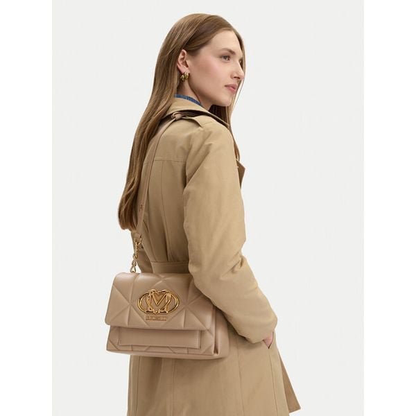 Torebka LOVE MOSCHINO. Brązowe torebki do ręki damskie Love Moschino, bez wzorów, klasyczne, bez dodatków. Za 539.99 zł.