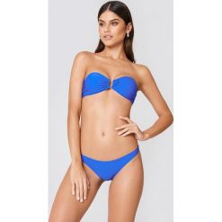 NA-KD Swimwear Góra od bikini bez ramiączek z metalową sprzączką - Blue. Bikini damskie marki NA-KD Swimwear. W wyprzedaży za 24.38 zł.