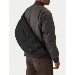 Nerka G-Star Raw. Czarne saszetki męskie G-Star Raw, młodzieżowe, małe. Za 179.99 zł.