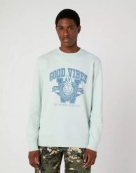 WRANGLER VARSITY MĘSKA BLUZA KLASYCZNA LOGO NADRUK CREW SURF W6G9I3X6U 112331912. Bluzy męskie Wrangler, l, bez wzorów, bez kaptura. Za 119.99 zł.