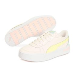 Buty Sportowe Damskie Puma Skye Whisper. Białe obuwie sportowe damskie Puma, bez wzorów, trekkingowe. Za 193.99 zł.