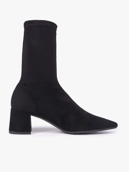 Czarne elastyczne botki nad kostkę. Czarne botki damskie Ryłko, z tkaniny, eleganckie, bez obcasa, na obcasie, bez zapięcia. Za 429.99 zł.