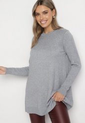 Szary Długi Sweter o Luźnym Fasonie Argaria. Szare swetry damskie Born2be, na jesień, z aplikacjami, bez kołnierzyka, bez ramiączek, długie, bez kaptura. Za 74.99 zł.