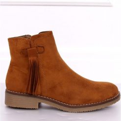 Brązowe Botki sztyblety z frędzlami camel 8B907 Camel. Brązowe botki damskie ButyModne, z materiału, bez obcasa, na obcasie, bez zapięcia. W wyprzedaży za 129.00 zł.
