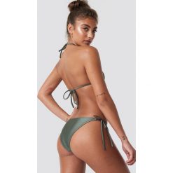 NA-KD Swimwear Góra bikini Shiny Triangle - Green. Bikini damskie marki NA-KD Swimwear. Za 40.95 zł.