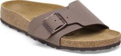 Birkenstock Birkenstock damskie klapki CATALINA BS 1026510 (szerokość wąska) 39. Klapki damskie Birkenstock, bez wzorów, sportowe, bez obcasa. Za 399.99 zł.