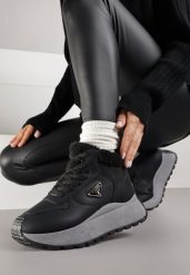 Czarne Sneakersy Śniegowce Vices na Grubej Podeszwie z Trójkątną Ozdobą Filritisa. Czarne śniegowce i trapery damskie Born2be. Za 109.99 zł.