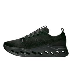 On Running Cloudsurfer Max Black Eclipse. Czarne obuwie sportowe damskie On, bez wzorów, z meshu. Za 969.76 zł.